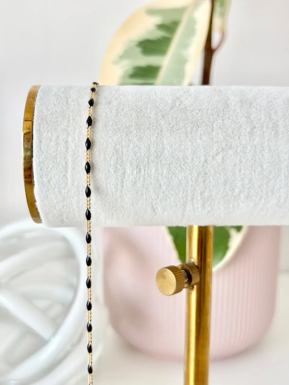 14 Karat Gold Fill Figaro "Onyx" Enamel Chain — permanent jewellery chain